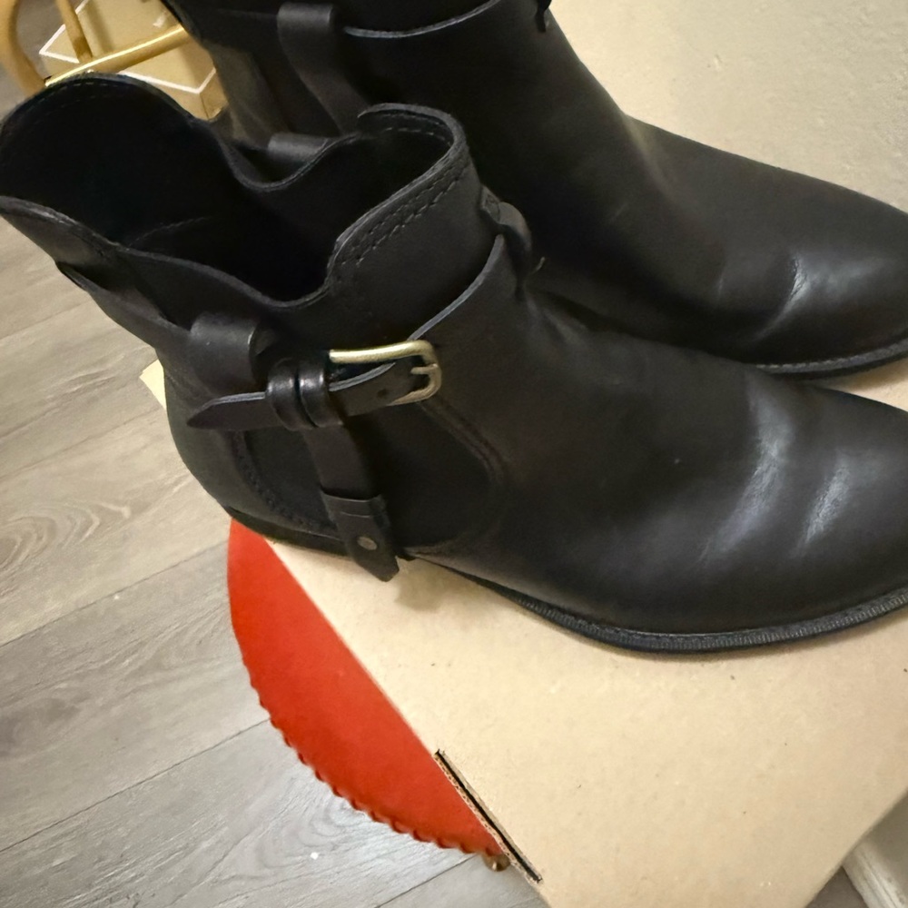 Ecco Black Leather Ankle Boots with Buckle - Picture 2 of 6
